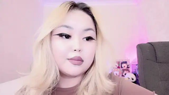 Snapshot of amelia_sunlight chatting on 02/10/25, 12:30 amelia sunlight online show from 02/10/25, 12:30