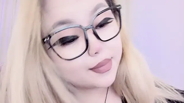 Snapshot of amelia_sunlight chatting on 03/12/25, 11:22 amelia sunlight online show from 03/12/25, 11:22