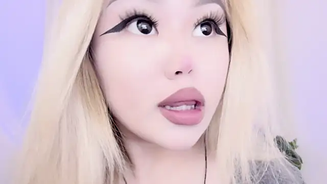 Snapshot of amelia_sunlight chatting on 03/18/25, 11:31 amelia sunlight online show from 03/18/25, 11:31