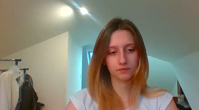 LUNA delight online show from 01/15/25, 02:35
