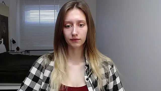 LUNA delight online show from 10/03/25, 05:26