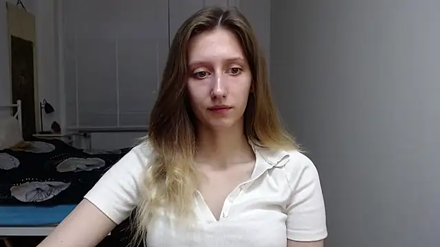 LUNA delight online show from 10/08/25, 05:27