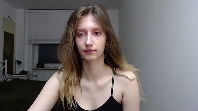 LUNA delight online show from 10/24/25, 05:26