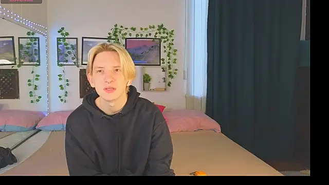 Ron Vils online show from 12/03/24, 03:41