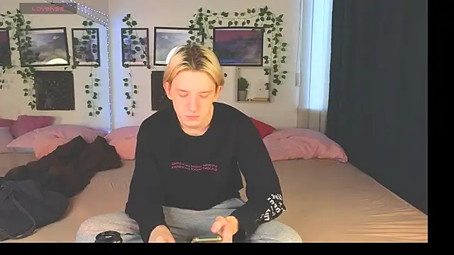 Ron Vils online show from 12/04/24, 06:11