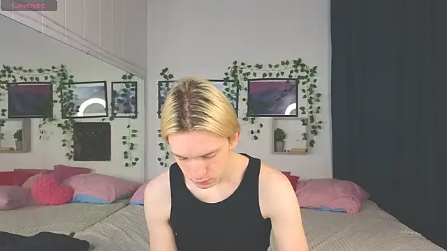 Ron Vils online show from 12/10/24, 03:09