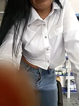 Megan jennerr online show from 11/30/25, 03:05