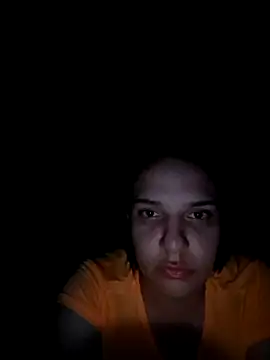 Snapshot of Laurencraft chatting on 05/18/26, 02:07 Laurencraft online show from 05/18/26, 02:07