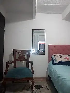 Snapshot of Venus-Wood chatting on 11/12/25, 10:41 Venus-Wood online show from 11/12/25, 10:41