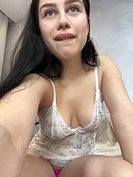 Snapshot of ChrisOnlyOne chatting on 12/02/24, 02:31 ChrisOnlyOne online show from 12/02/24, 02:31