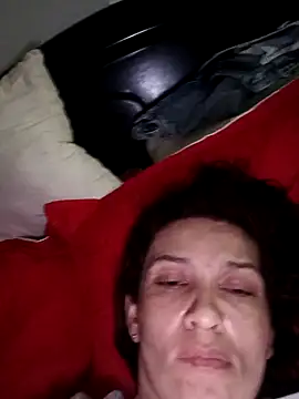 Snapshot of Slut_Milf_ chatting on 12/20/24, 05:29 Slut Milf online show from 12/20/24, 05:29