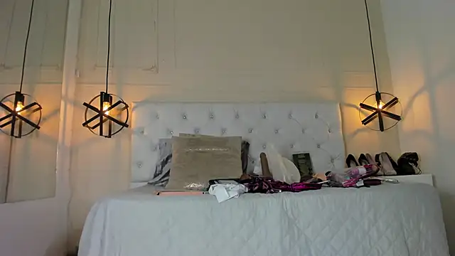Snapshot of Slut_Milf_ chatting on 01/09/25, 06:15 Slut Milf online show from 01/09/25, 06:15