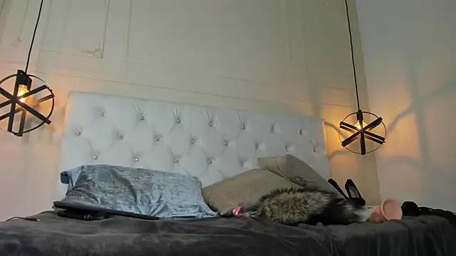 Snapshot of Slut_Milf_ chatting on 01/17/25, 01:36 Slut Milf online show from 01/17/25, 01:36