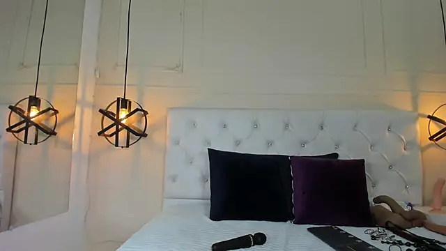 Snapshot of Slut_Milf_ chatting on 02/11/25, 07:38 Slut Milf online show from 02/11/25, 07:38