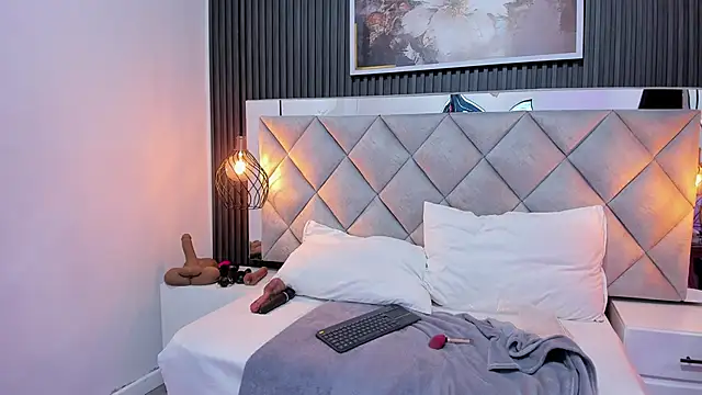 Snapshot of Slut_Milf_ chatting on 11/04/25, 07:24 Slut Milf online show from 11/04/25, 07:24