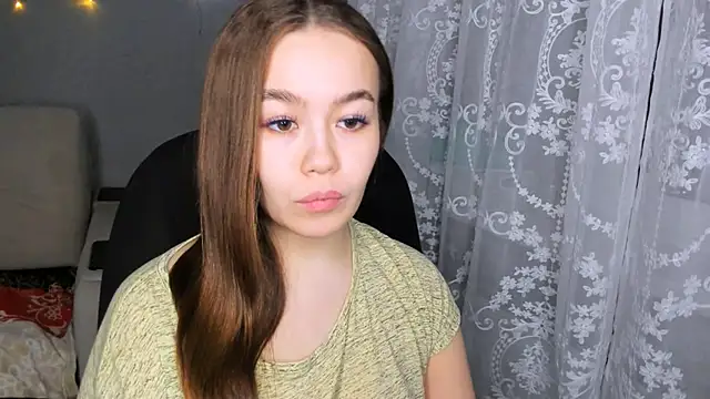 Snapshot of Sara_Kox chatting on 01/14/25, 04:18 Sara Kox online show from 01/14/25, 04:18