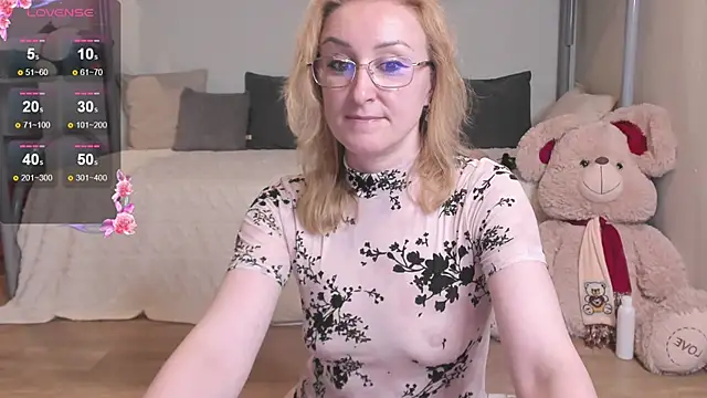 Snapshot of MadissonKiss chatting on 06/28/26, 06:58 MadissonKiss online show from 06/28/26, 06:58