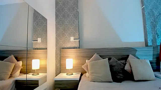 Mistyca online show from 09/25/25, 10:52