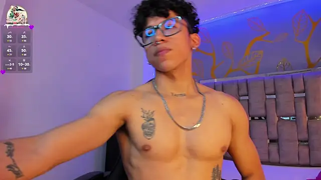 AkazaBoy  online show from 01/01/25, 01:58