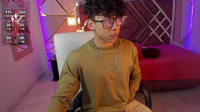 AkazaBoy  online show from 01/23/25, 03:58