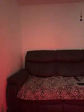 Snapshot of famous_indian_girl chatting on 11/01/25, 05:31 famous indian girl online show from 11/01/25, 05:31