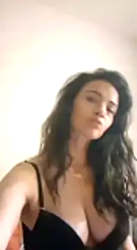 Snapshot of Afrodita_Arggeniss chatting on 01/10/25, 01:53 Afrodita Arggeniss online show from 01/10/25, 01:53