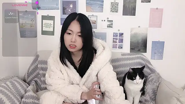Snapshot of LiLiYbaby chatting on 01/13/25, 10:47 LiLiYbaby online show from 01/13/25, 10:47