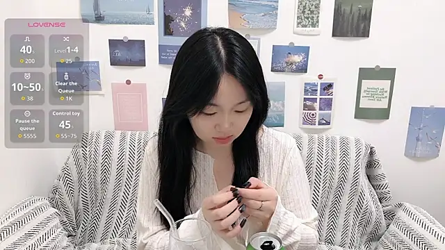 Snapshot of LiLiYbaby chatting on 09/12/25, 06:13 LiLiYbaby online show from 09/12/25, 06:13