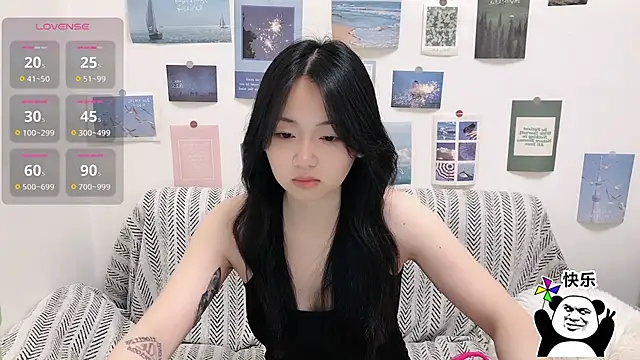Snapshot of LiLiYbaby chatting on 12/17/25, 06:30 LiLiYbaby online show from 12/17/25, 06:30