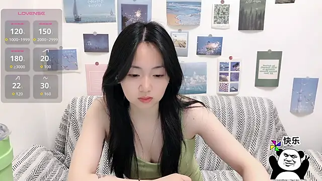 Snapshot of LiLiYbaby chatting on 12/18/25, 06:19 LiLiYbaby online show from 12/18/25, 06:19