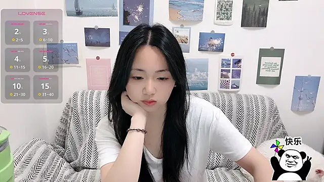 Snapshot of LiLiYbaby chatting on 12/19/25, 06:42 LiLiYbaby online show from 12/19/25, 06:42