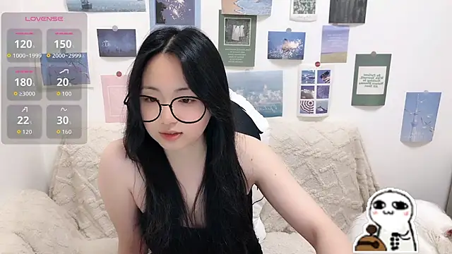 Snapshot of LiLiYbaby chatting on 03/02/26, 06:25 LiLiYbaby online show from 03/02/26, 06:25