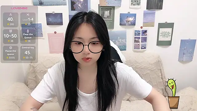 Snapshot of LiLiYbaby chatting on 03/05/26, 06:31 LiLiYbaby online show from 03/05/26, 06:31