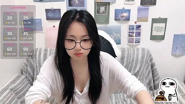 Snapshot of LiLiYbaby chatting on 04/10/26, 06:40 LiLiYbaby online show from 04/10/26, 06:40