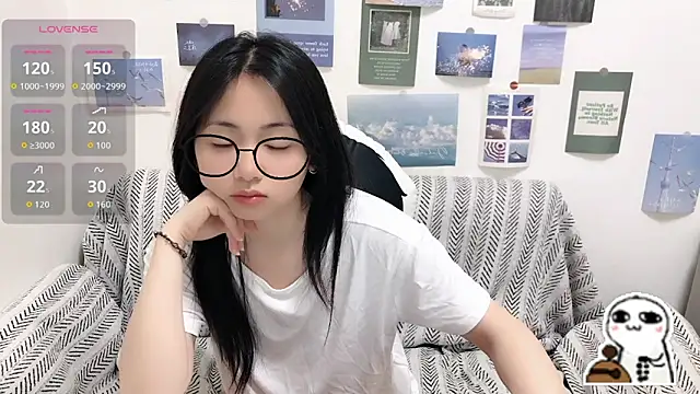 Snapshot of LiLiYbaby chatting on 04/15/26, 06:31 LiLiYbaby online show from 04/15/26, 06:31