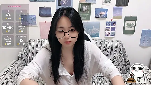 Snapshot of LiLiYbaby chatting on 04/16/26, 06:47 LiLiYbaby online show from 04/16/26, 06:47