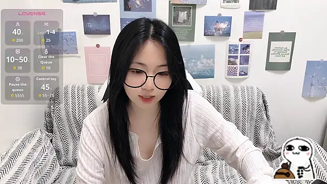 Snapshot of LiLiYbaby chatting on 04/26/26, 06:44 LiLiYbaby online show from 04/26/26, 06:44
