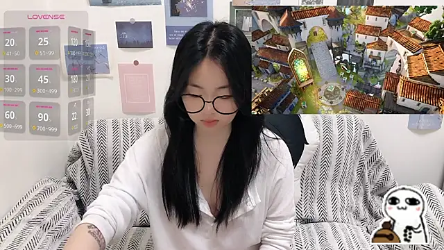 Snapshot of LiLiYbaby chatting on 05/26/26, 06:53 LiLiYbaby online show from 05/26/26, 06:53