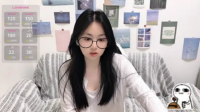 Snapshot of LiLiYbaby chatting on 06/05/26, 06:42 LiLiYbaby online show from 06/05/26, 06:42