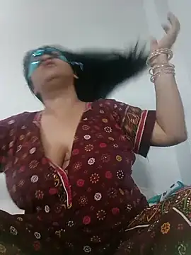 Punjabi beauty123 online show from 10/31/25, 03:07