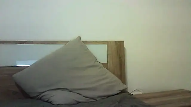 Snapshot of Ahotkittyxxx chatting on 11/04/25, 04:28 Ahotkittyxxx online show from 11/04/25, 04:28