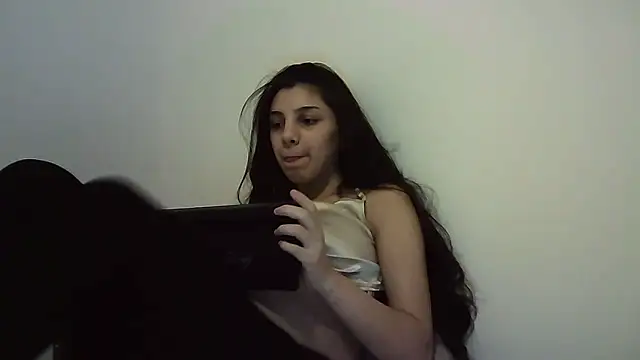 Snapshot of Ahotkittyxxx chatting on 11/12/25, 07:46 Ahotkittyxxx online show from 11/12/25, 07:46