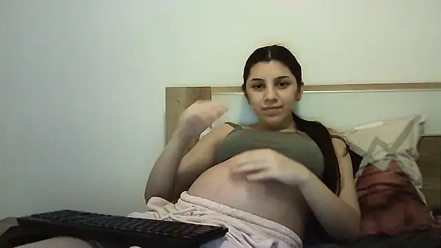 Snapshot of Ahotkittyxxx chatting on 11/28/25, 05:26 Ahotkittyxxx online show from 11/28/25, 05:26