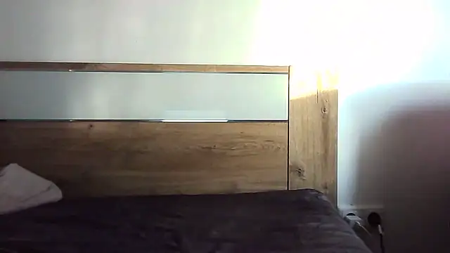 Snapshot of Ahotkittyxxx chatting on 12/15/25, 09:13 Ahotkittyxxx online show from 12/15/25, 09:13