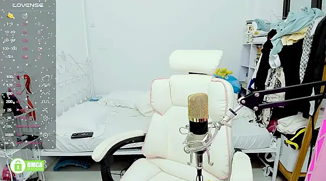 Snapshot of RassieRaph chatting on 02/26/25, 05:17 RassieRaph online show from 02/26/25, 05:17