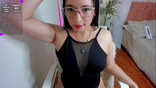 SamanthaBeltran online show from 12/29/24, 08:37