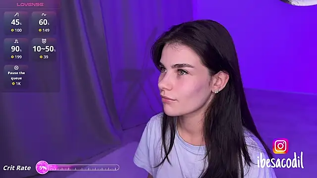 Snapshot of adriana_allien chatting on 11/15/25, 09:11 adriana allien online show from 11/15/25, 09:11