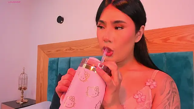 Snapshot of AssQueen18 chatting on 09/27/25, 11:59 AssQueen18 online show from 09/27/25, 11:59