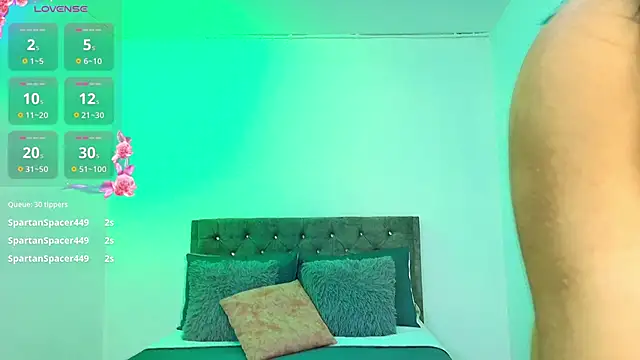 Snapshot of AssQueen18 chatting on 10/24/25, 03:58 AssQueen18 online show from 10/24/25, 03:58