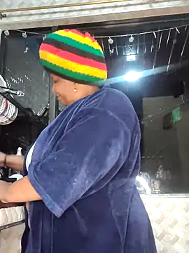 Snapshot of Leidy_quin chatting on 01/10/25, 12:06 Leidy quin online show from 01/10/25, 12:06